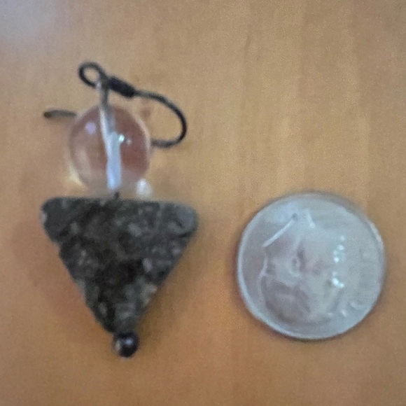 🆕 NEW Vintage Handmade Muscovite Mica Triangle & Glass Bead Dangle Earrings - Picture 3 of 4